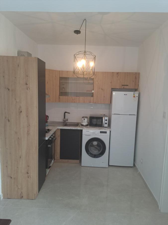 Luxury Apartment In Light House Beach Paphos Buitenkant foto