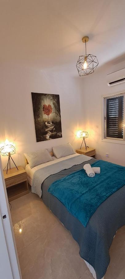 Luxury Apartment In Light House Beach Paphos Buitenkant foto