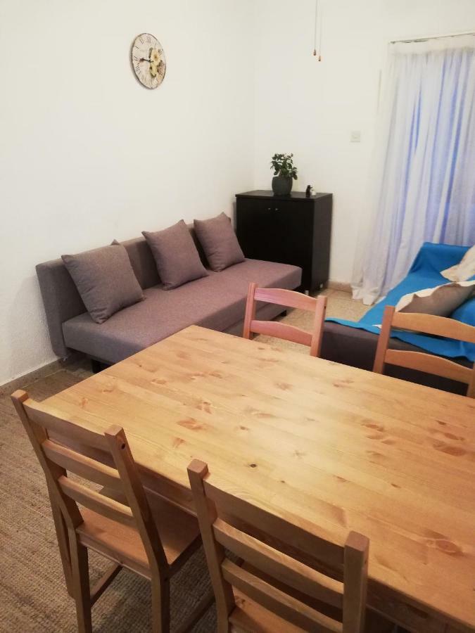 Luxury Apartment In Light House Beach Paphos Buitenkant foto